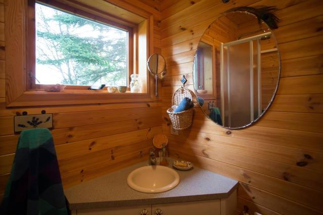Beautiful Cottage In クヴェラゲルジ エクステリア 写真